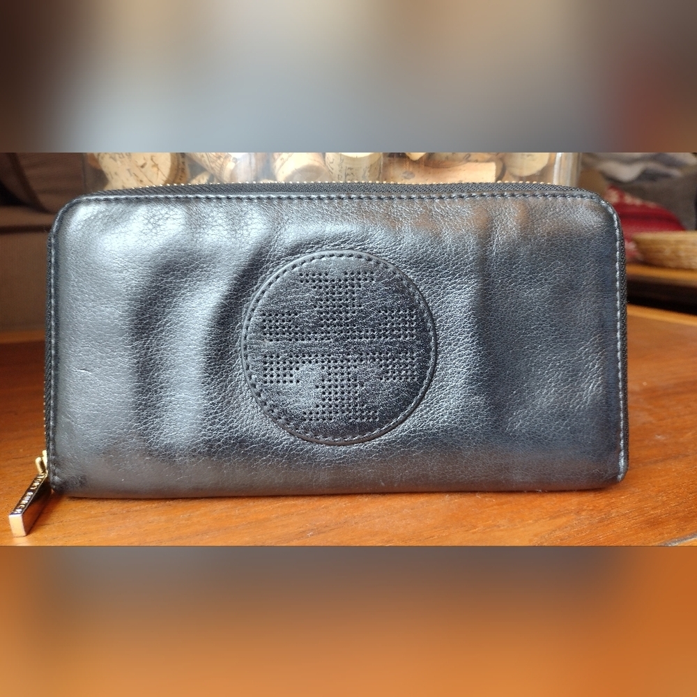 Tory Burch Black + Gold Full Sized Leather Wallet